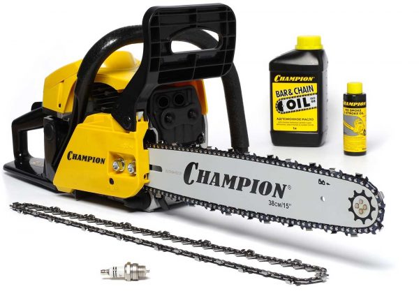 бензопила CHAMPION A251-15 с подарочным набором цепи, масла и свечи