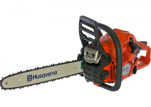 Husqvarna 135 Mark II 40,9 см³ 1,6 кВт — бензопила 16″ с X-Torq, LowVib и SmartStart. В наличии в Вольтмаг Донецк, выгодная цена, доставка, гарантия.