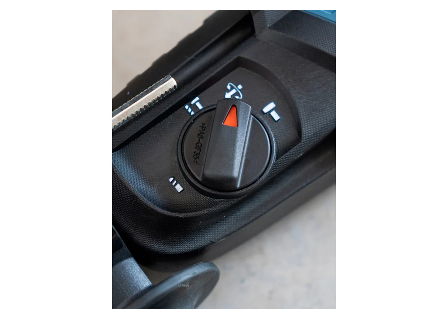 Перфоратор SENIX БЗП PDRE9.0-M1-EU Перфоратор SENIX БЗП PDRE9.0-M1-EU — изображение 18