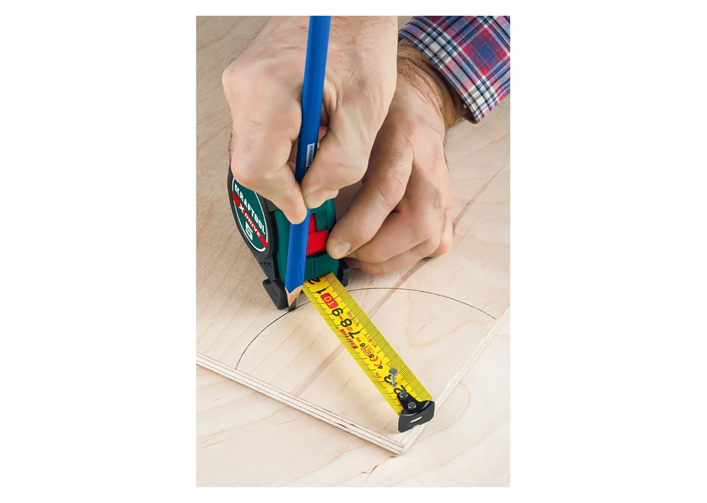 Рулетка измерительная KRAFTOOL X-Drive 34122-03-19 3 м × 19 мм с нейлоновым покрытием ленты Рулетка измерительная KRAFTOOL X-Drive 34122-03-19 3 м × 19 мм с нейлоновым покрытием ленты — изображение 5
