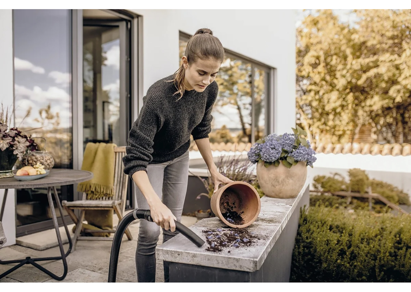 Хозяйственный пылесос строительный Karcher WD 3 S V-17/4/20 17 л 1000 Вт для сухой и влажной уборки Хозяйственный пылесос строительный Karcher WD 3 S V-17/4/20 17 л 1000 Вт для сухой и влажной уборки — изображение 3
